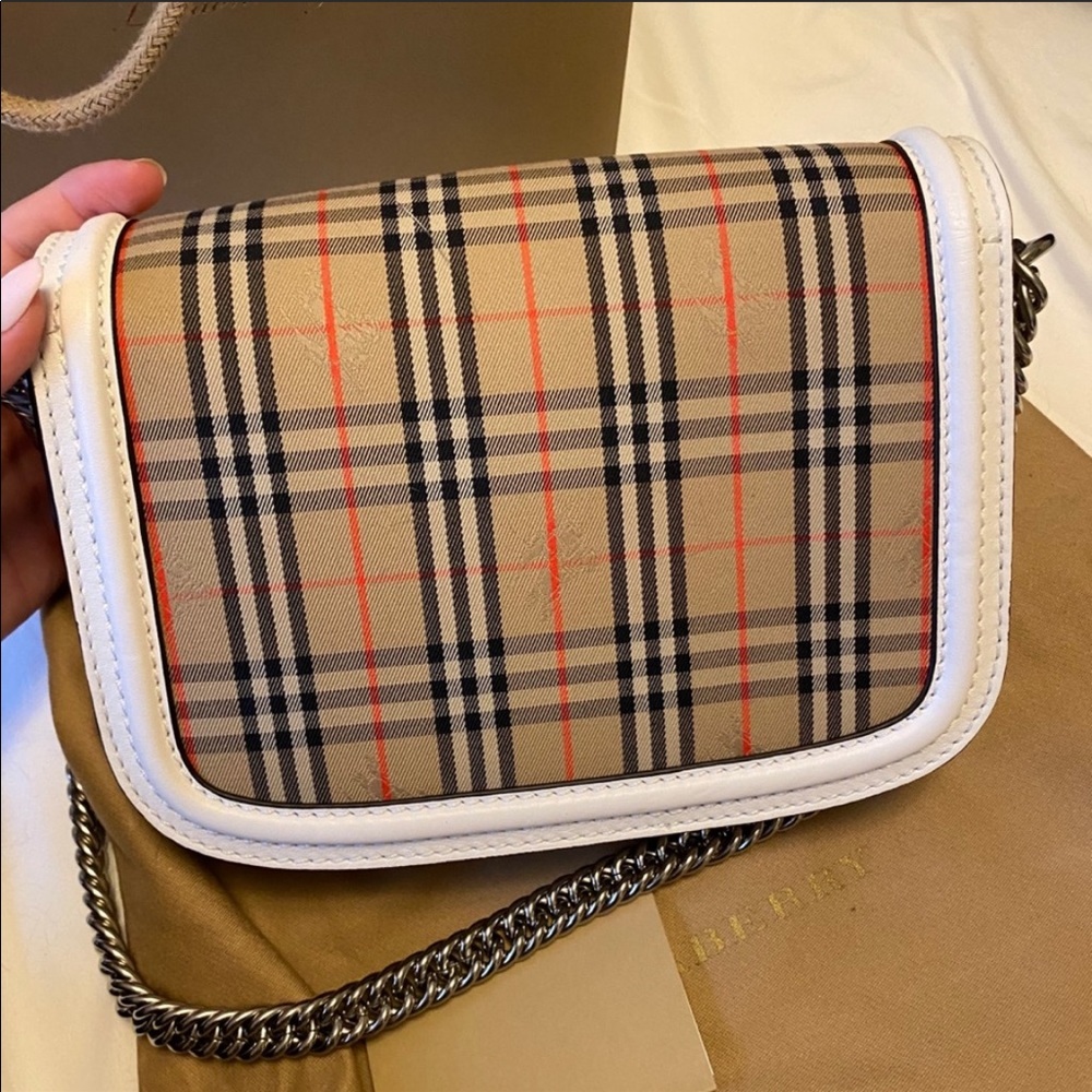 Brand new Burberry bag - Picture 2 of 4